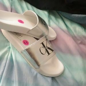 Calvin klein slippers